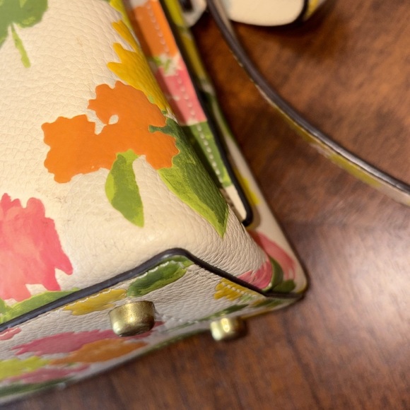 Coach Willow Shoulder/Crossbody bag satchel Bucket bag leather floral mix EUC - Picture 13 of 17